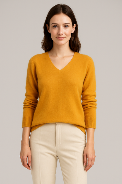 Sweter damski z dekoltem w serek w kolorze musztardowym