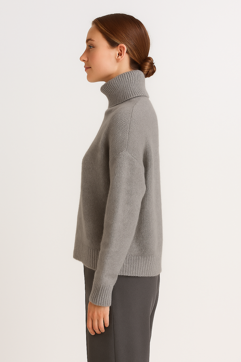 Sweter damski z golfem w kolorze szarym